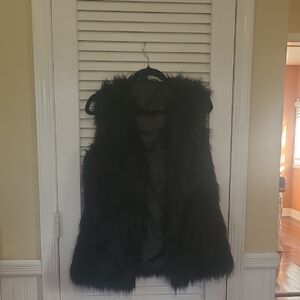 Women's Black Faux Fur Vest!! Great to Layer. Make Offer
